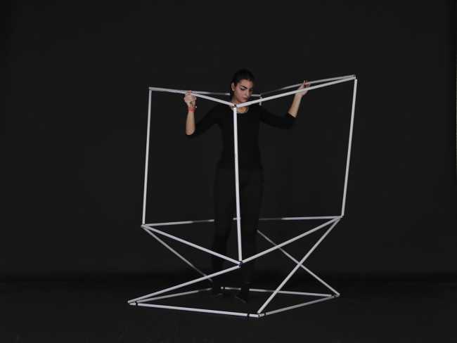 Emotional Space. A reflection on the relationships between space, body, and movement