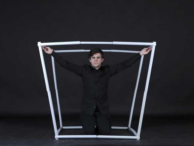 Emotional Space. A reflection on the relationships between space, body, and movement