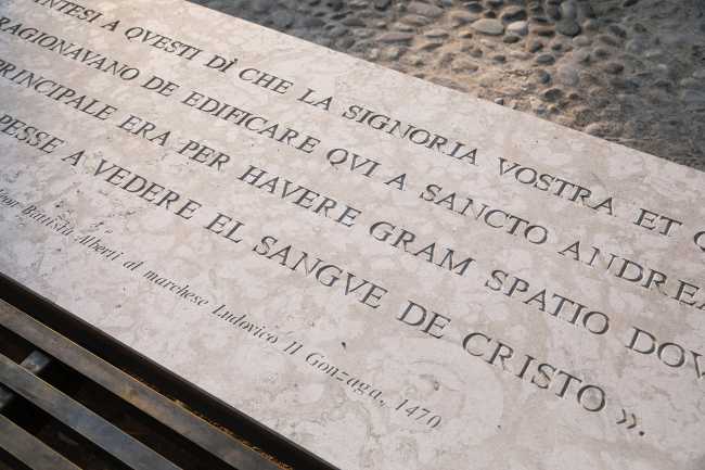 Restyling of Piazza Leon Battista Alberti in Mantua. A new unified perception to read the signs of time