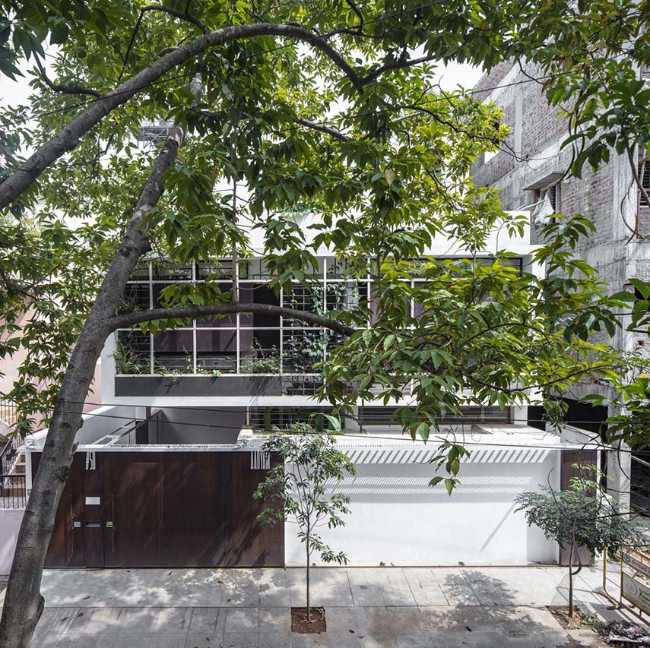 Aadyam. A variegated and generous house that embraces polarity