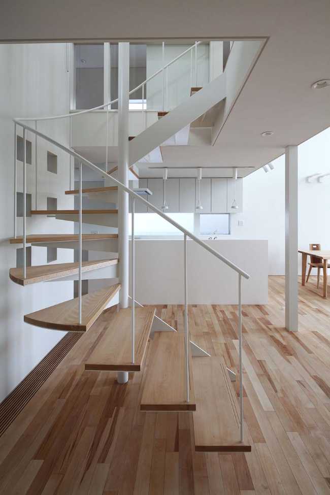 Air, light, and privacy for the inhabitants of the Breeze Box residence