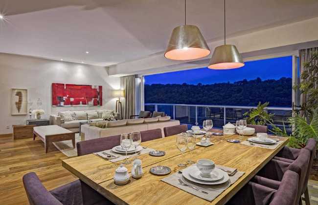 Designing spaces to evoke the dream of living there: showroom apartments Departamento Parque Reforma
