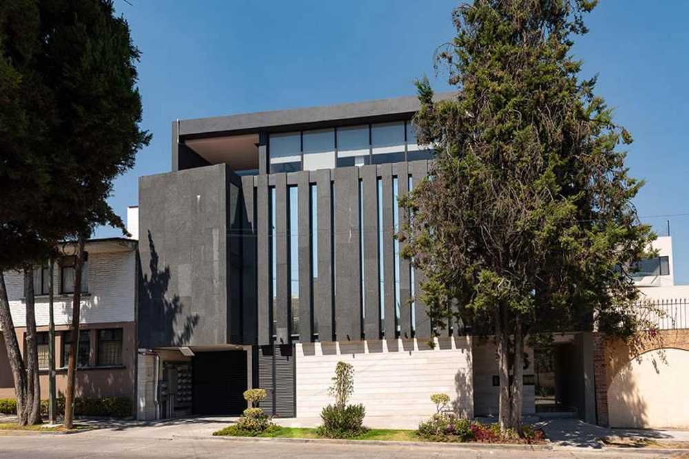 Comfort and Natural Light in the New Residential Complex Águilas 76