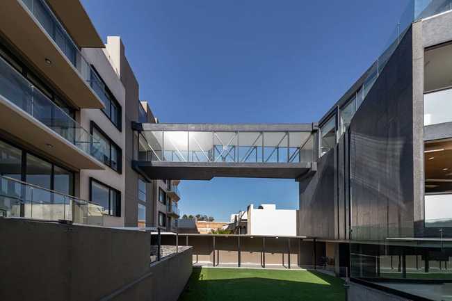 Comfort and Natural Light in the New Residential Complex Águilas 76