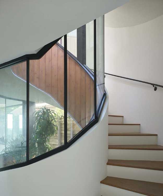 Villa at Sunset Terrace created around a vortex space