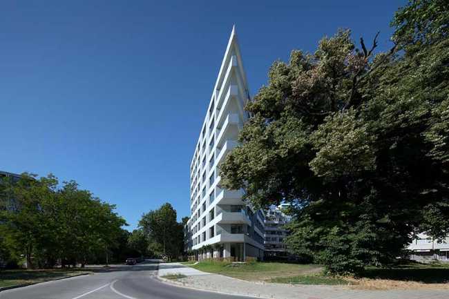 Unparalleled views and luxury living at EOS in Varna