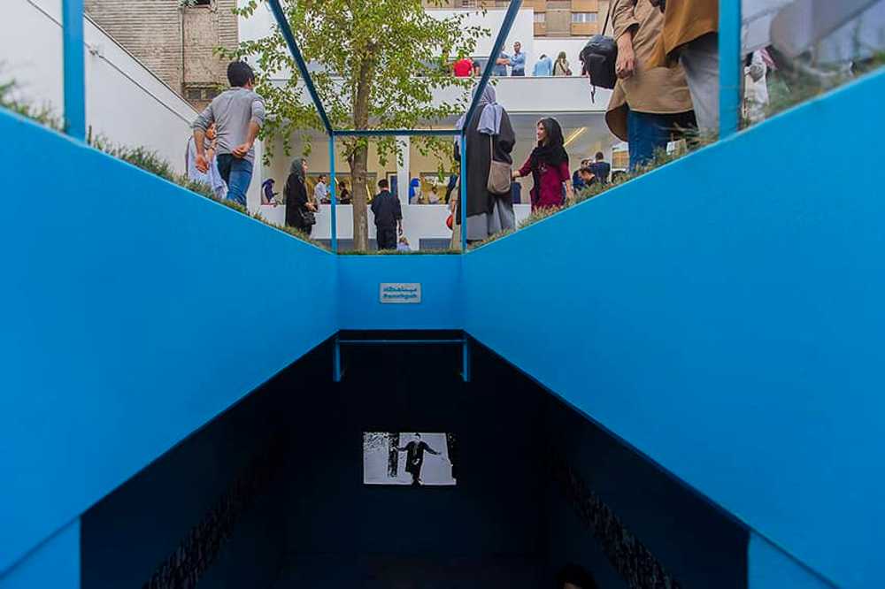 Nabshi Gallery a Teheran: conversione di un edificio moderno in un centro d'arte