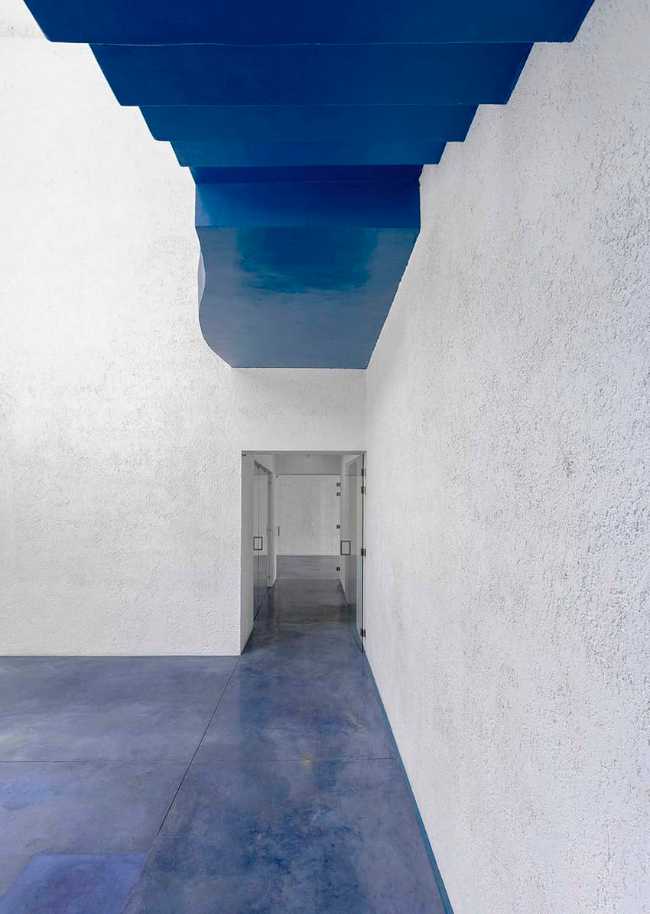 Nabshi Gallery a Teheran: conversione di un edificio moderno in un centro d'arte
