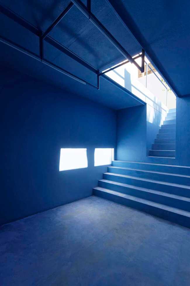 Nabshi Gallery a Teheran: conversione di un edificio moderno in un centro d'arte