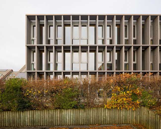 The ASSIA headquarters extension. Building structure in wood, concrete and glass