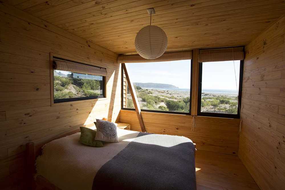 Energy-efficient Cube House integrated with nature