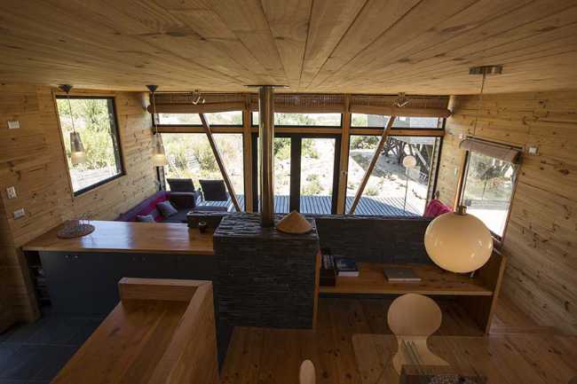 Energy-efficient Cube House integrated with nature