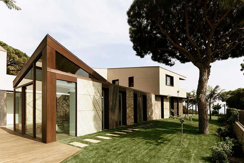 DMT House The Spectacular Villa with a View in Barcelona