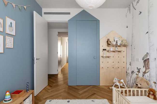 Apartment renovation: versatility, style, and character chromatics.