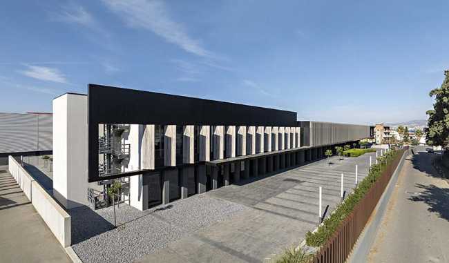 Headquarters Capua1880: landmark of a regenerative transformation