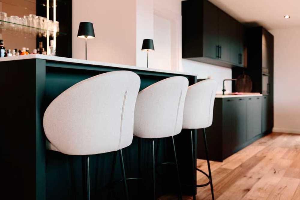 Apartment AKH: a refuge blending Nordic elegance and Alpine warmth