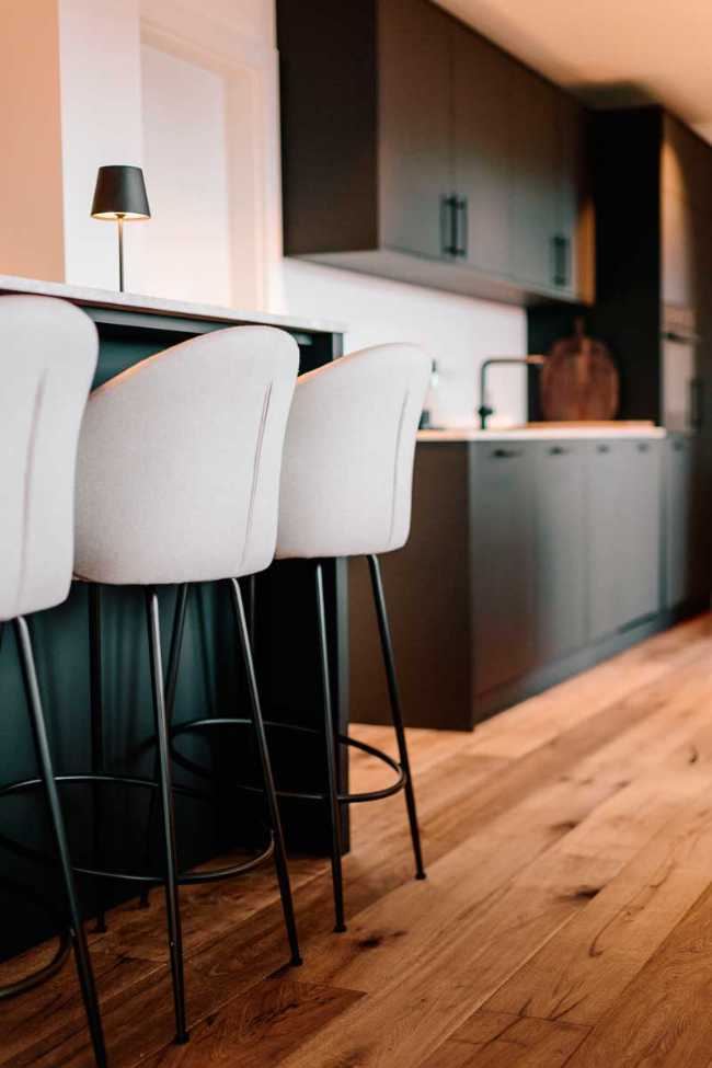 Apartment AKH: a refuge blending Nordic elegance and Alpine warmth