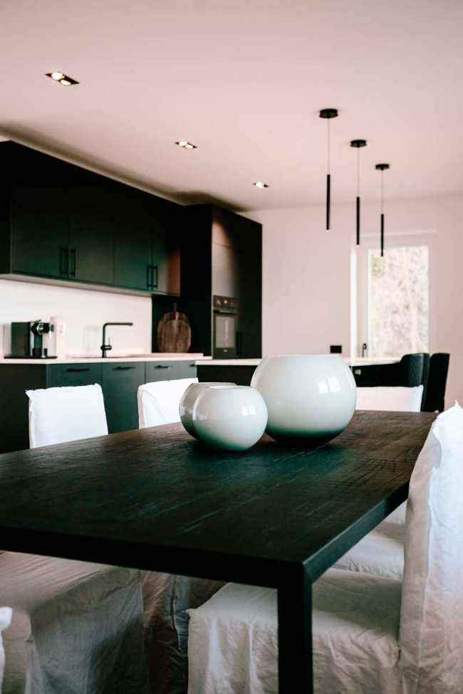 Apartment AKH: a refuge blending Nordic elegance and Alpine warmth