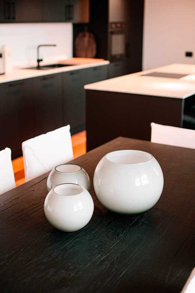 Apartment AKH: a refuge blending Nordic elegance and Alpine warmth