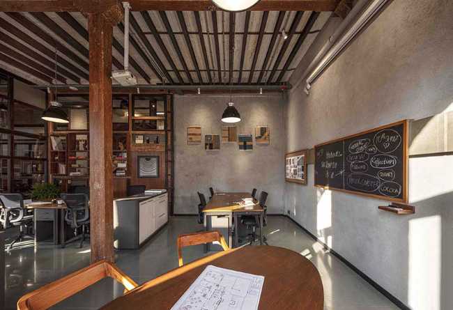 The Loft | Redefined. Space for architecture in SoBo, Mumbai