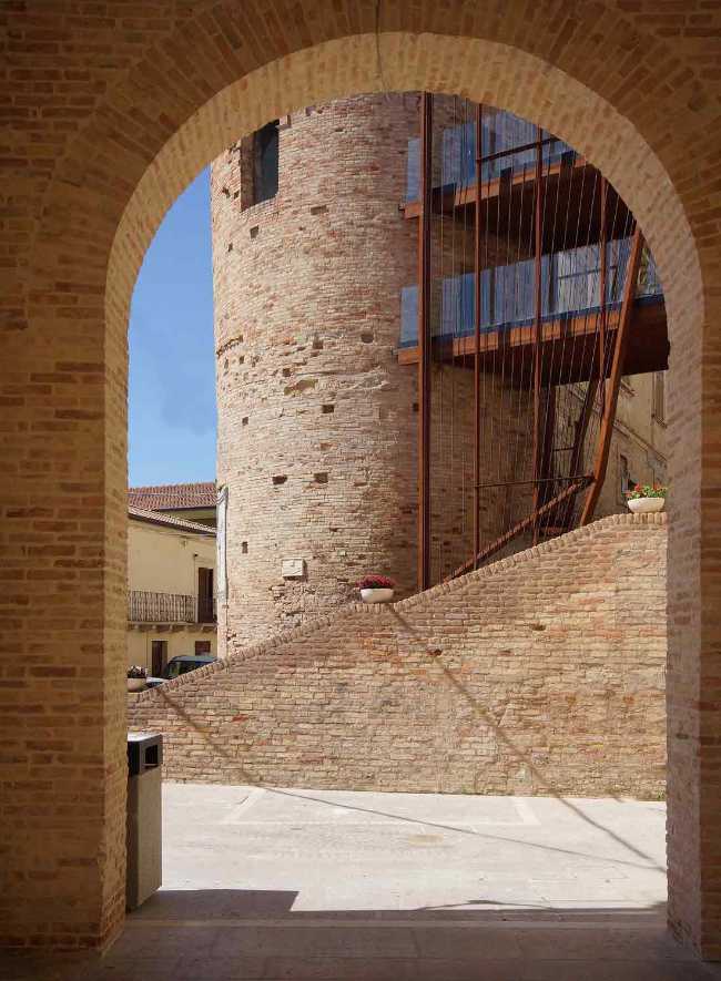 Puerta de Gabella: la restauración arquitectónica que une de nuevo el tiempo.