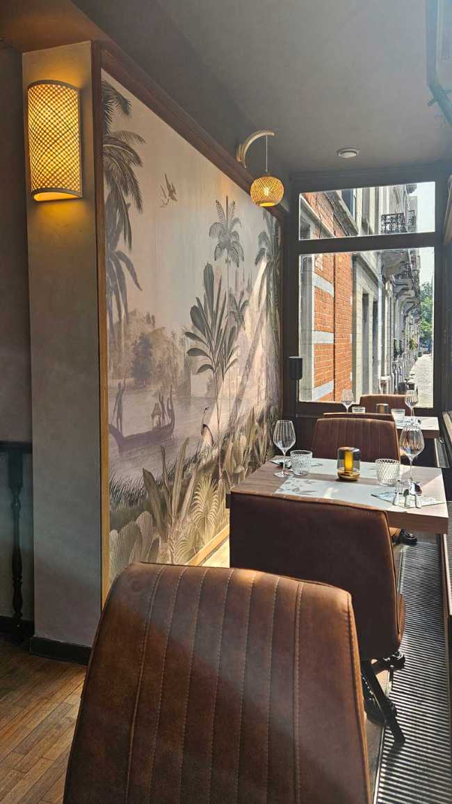 Siamese Moon Restaurant: Thai and minimalist atmospheres