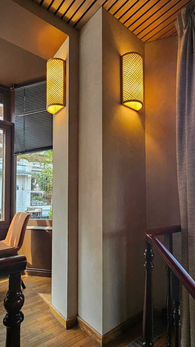 Siamese Moon Restaurant: Thai and minimalist atmospheres