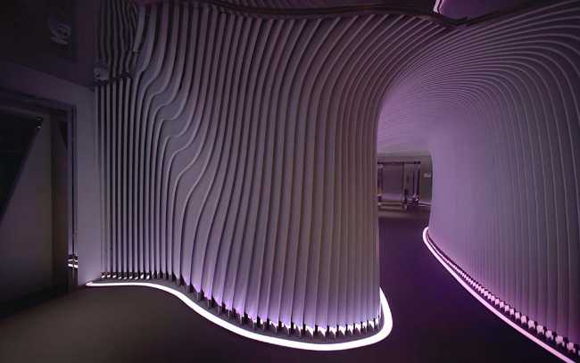 Interior V+ Lounge in Hangzhou. Water and infinity become design
