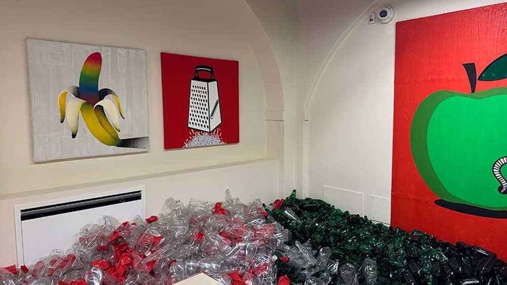 The bitter taste of the present in Morosini's Grand Buffet.