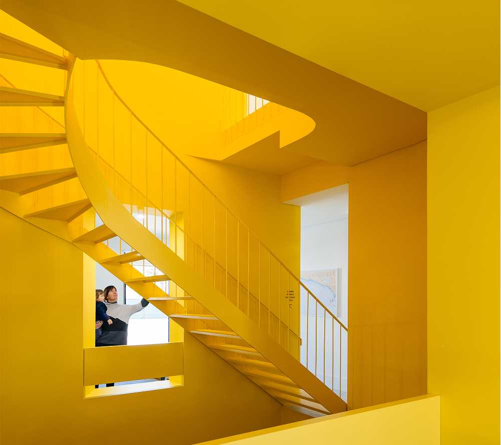 Detail of the stairwell in yellow