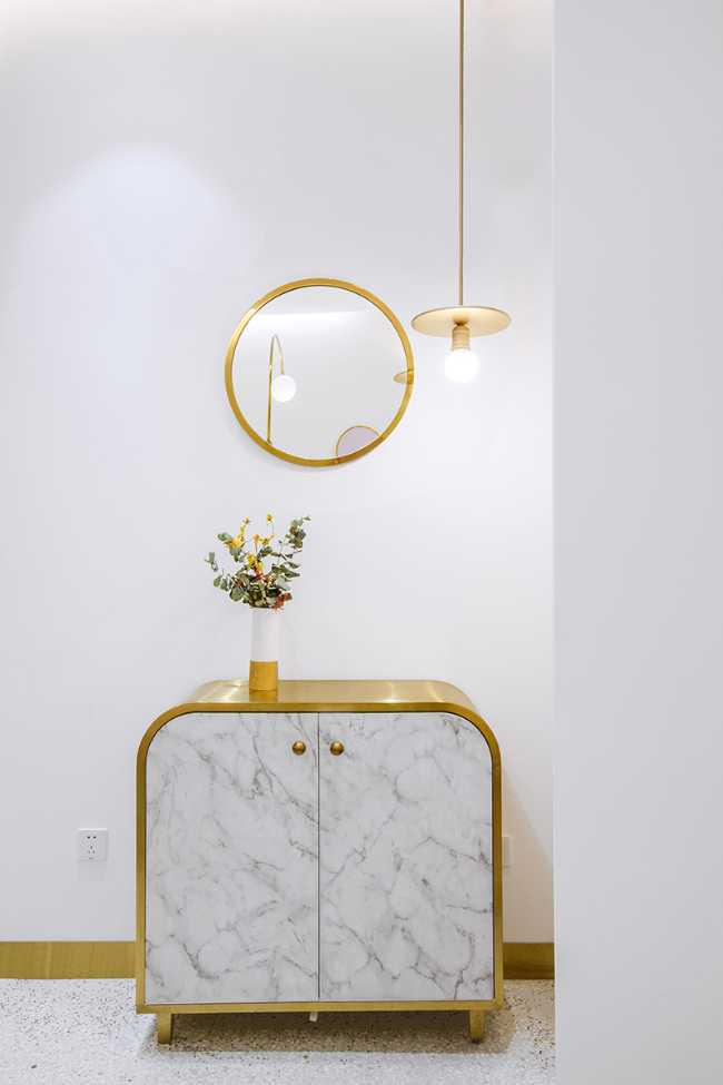 interior concept store white gold console