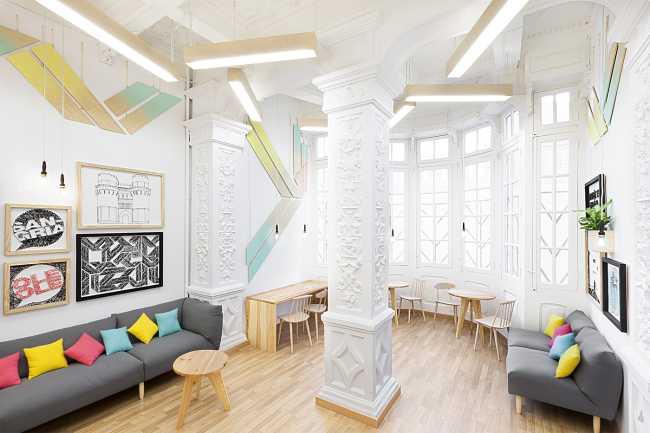 Interior Lounge Language School