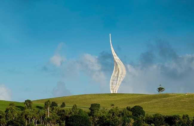 Curvilinear sculpture in New Zealand