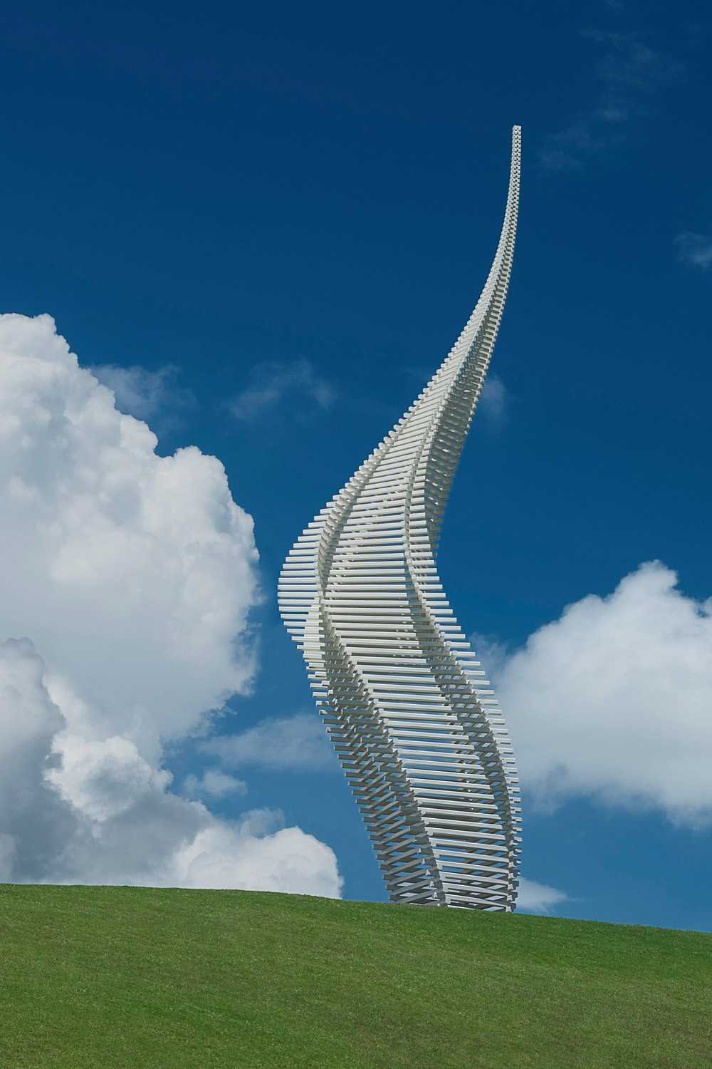 Curvilinear sculpture in New Zealand