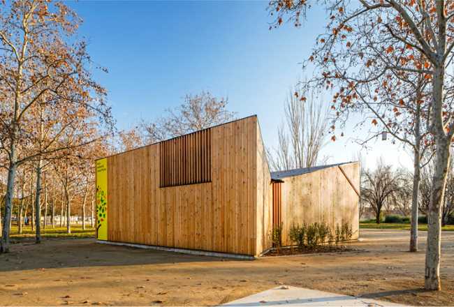Wooden module with drainage well