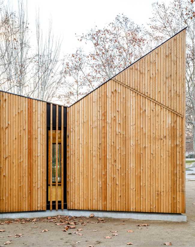 Wooden module with geometric shapes