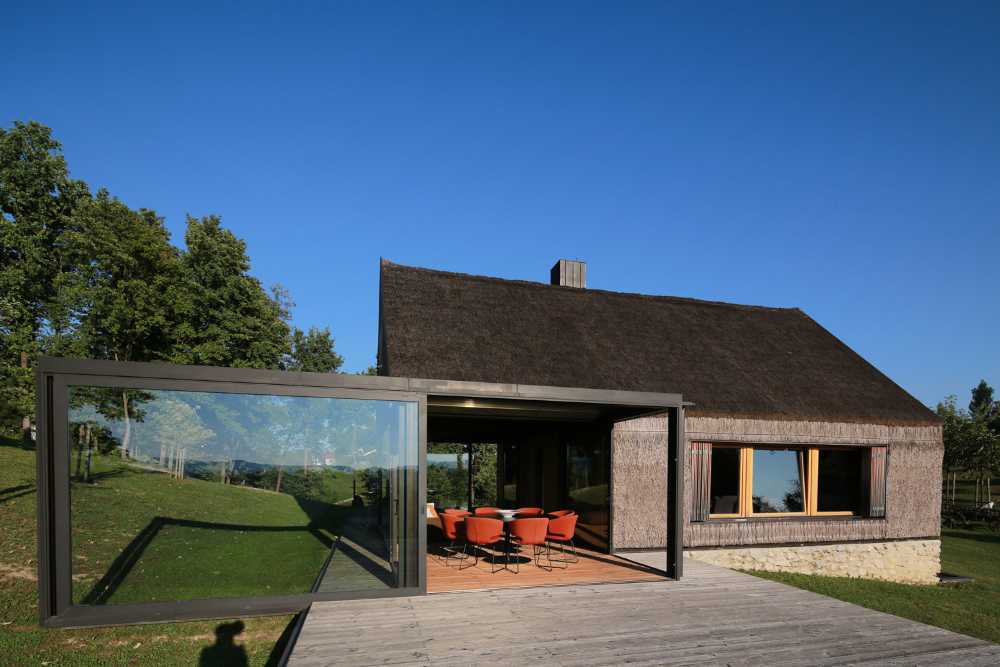 Preserving Tradition: Hiža House's Renovation in Croatia
