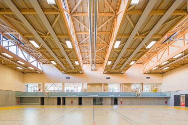 Hacine Cherifi Sports Center: wooden gyms serving schools and the neighborhood