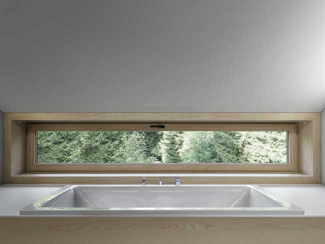 Long and Horizontal Window