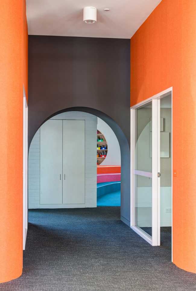Colored rooms for a primary school