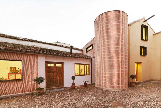 Agricultural building