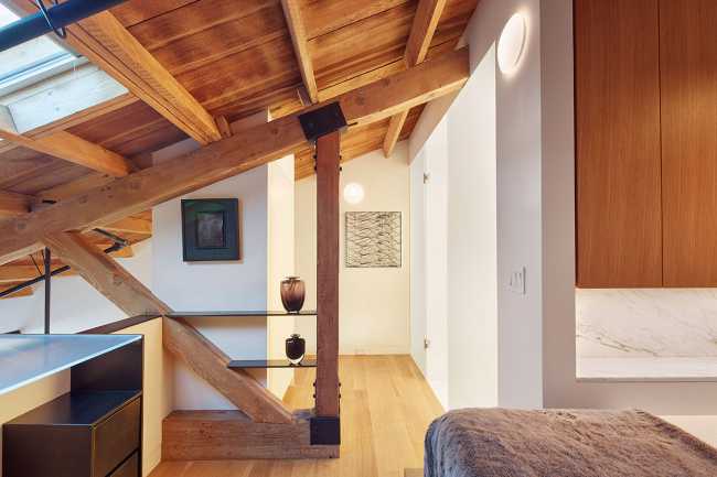 Camera da letto attic in legno