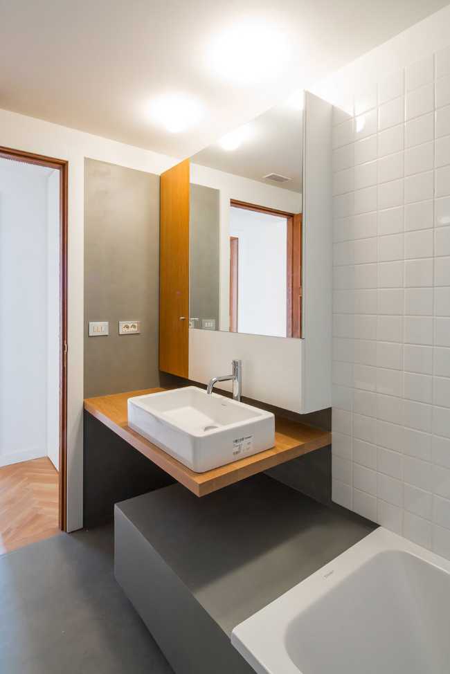 Modern bathroom with shower