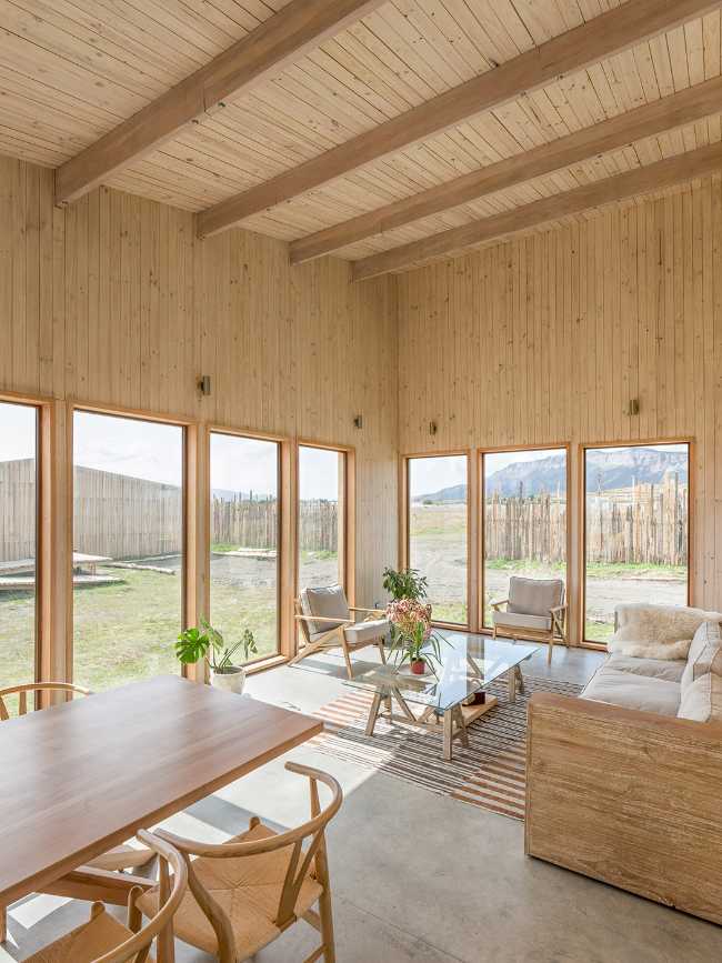 AKA Patagonia: harmony in wood between glaciers and Chilean landscapes