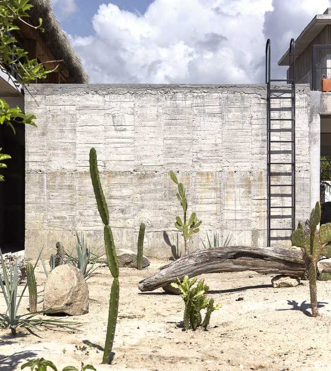 Cement wallHouse holiday wood and concrete