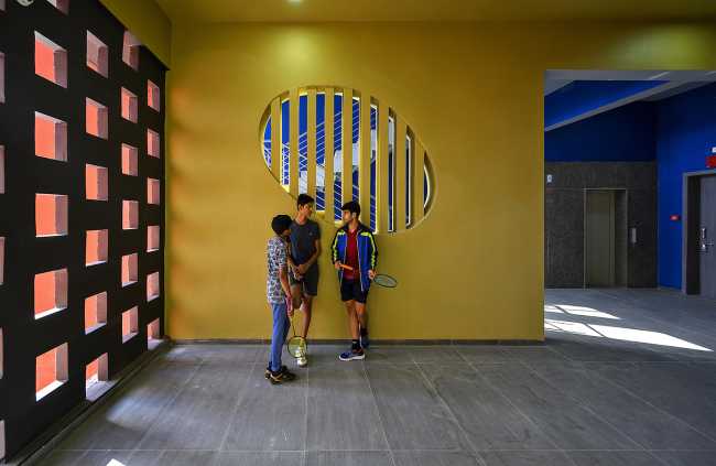 school volumes trapezoidal ventilated wall