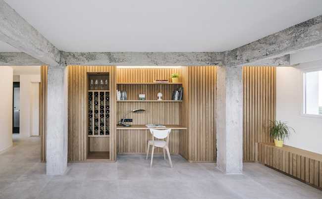 Renovated apartment in Spain. The new layout takes advantage of the views of the place